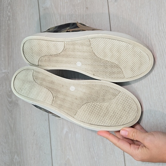 Steven NY Women Reeves Stars Camo sneakers shoes sz 8M - Picture 11 of 11